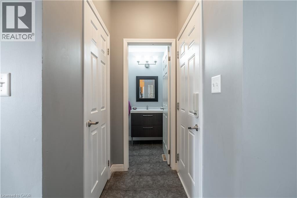 56 Peer Court, Hamilton, Ontario  L9K 0C5 - Photo 9 - 40867393