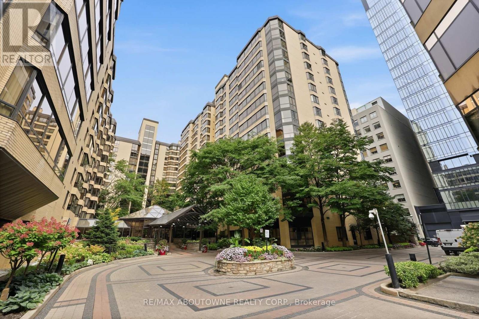 1003 - 280 Simcoe Street, Toronto (Kensington-Chinatown), Ontario  M5T 2Y5 - Photo 4 - C13842640
