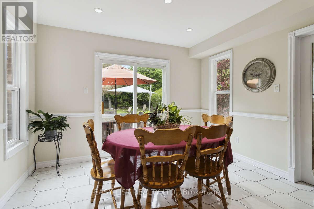 31 Bloomfield Trail, Richmond Hill, Ontario  L4E 2J8 - Photo 16 - N12901408
