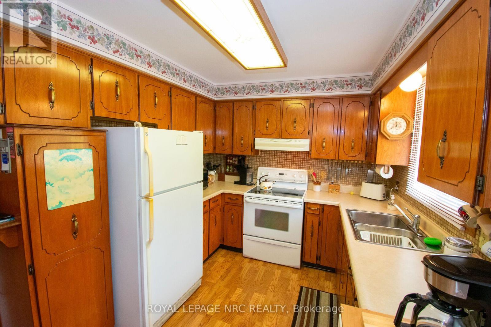 81 Ziraldo Road N, St. Catharines, Ontario  L2N 6S8 - Photo 12 - X13832732