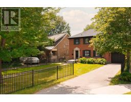 10 QUEENS AVENUE, Toronto, Ontario