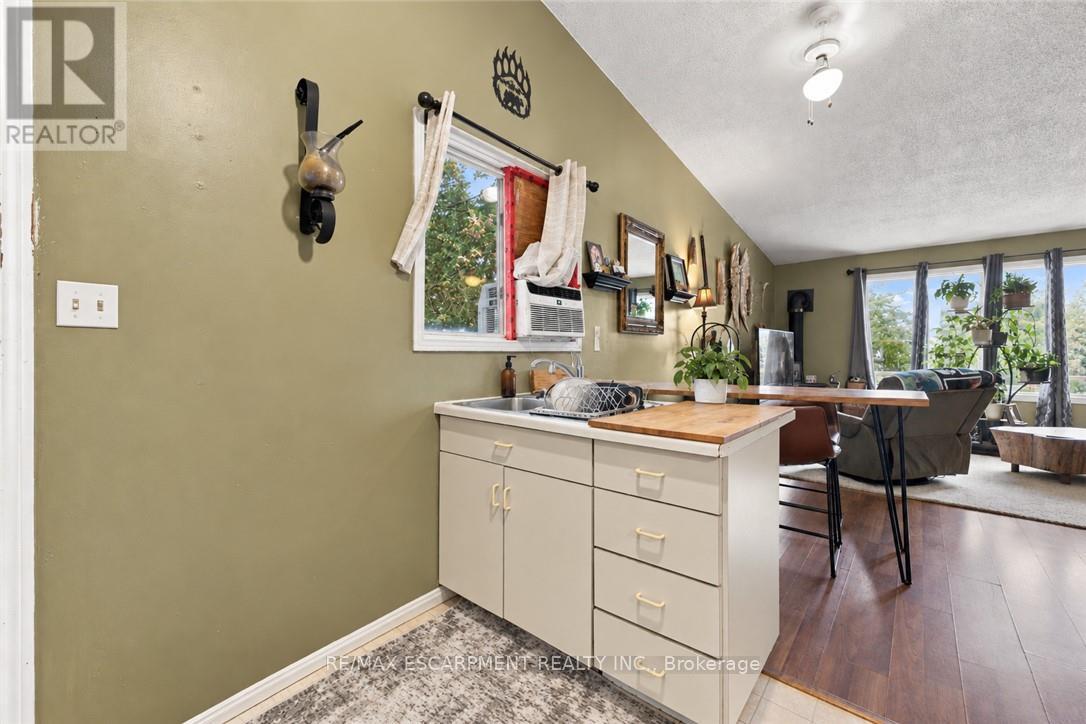 26 Renfrew Street E, Haldimand, Ontario  N3W 1E8 - Photo 36 - X13805172