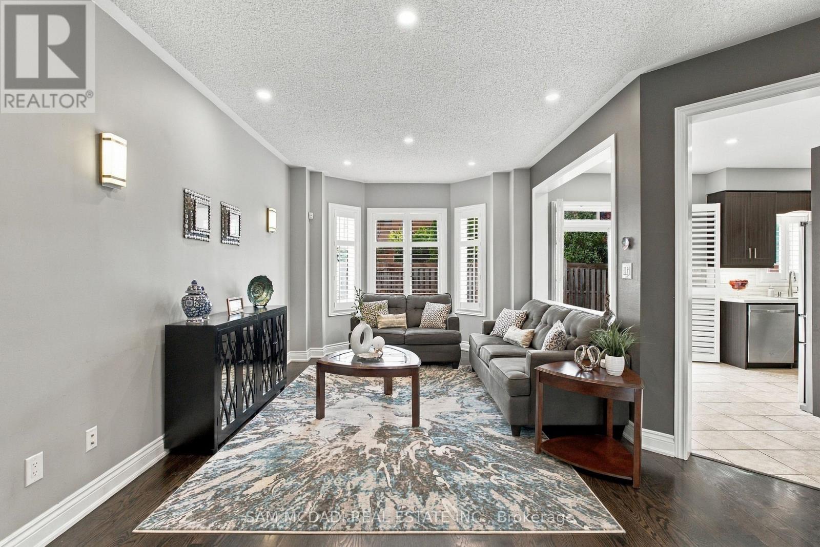 195 Holmes Crescent, Milton (Sc Scott), Ontario  L9T 0T8 - Photo 6 - W13829728