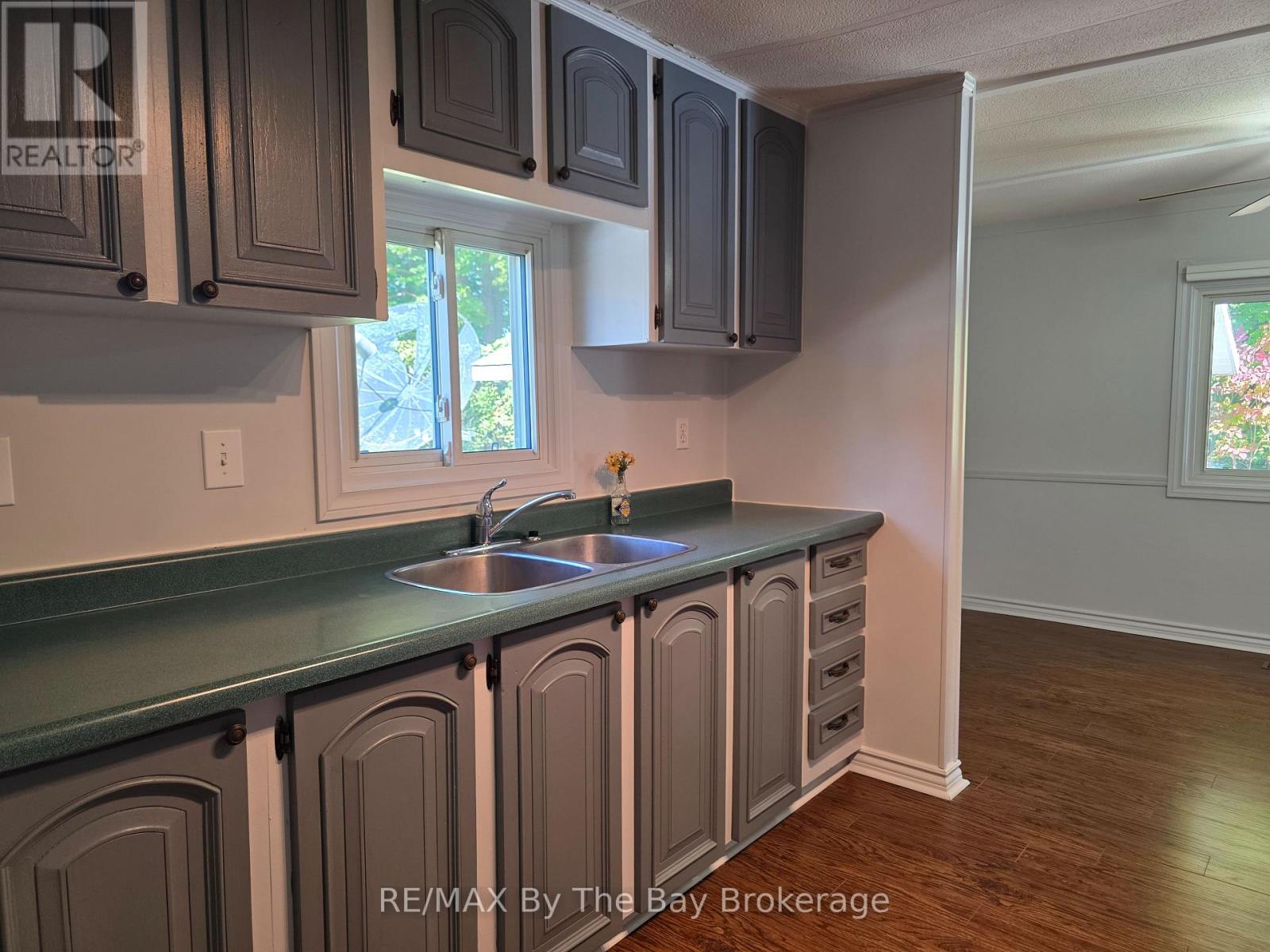 926 Brebeuf Road, Midland, Ontario  L4R 4K4 - Photo 15 - S13843844