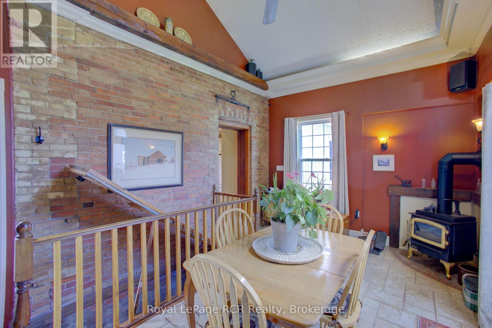 134 Frederick Street E, Wellington North, Ontario N0G 1A0 - Photo 10 - X13843758