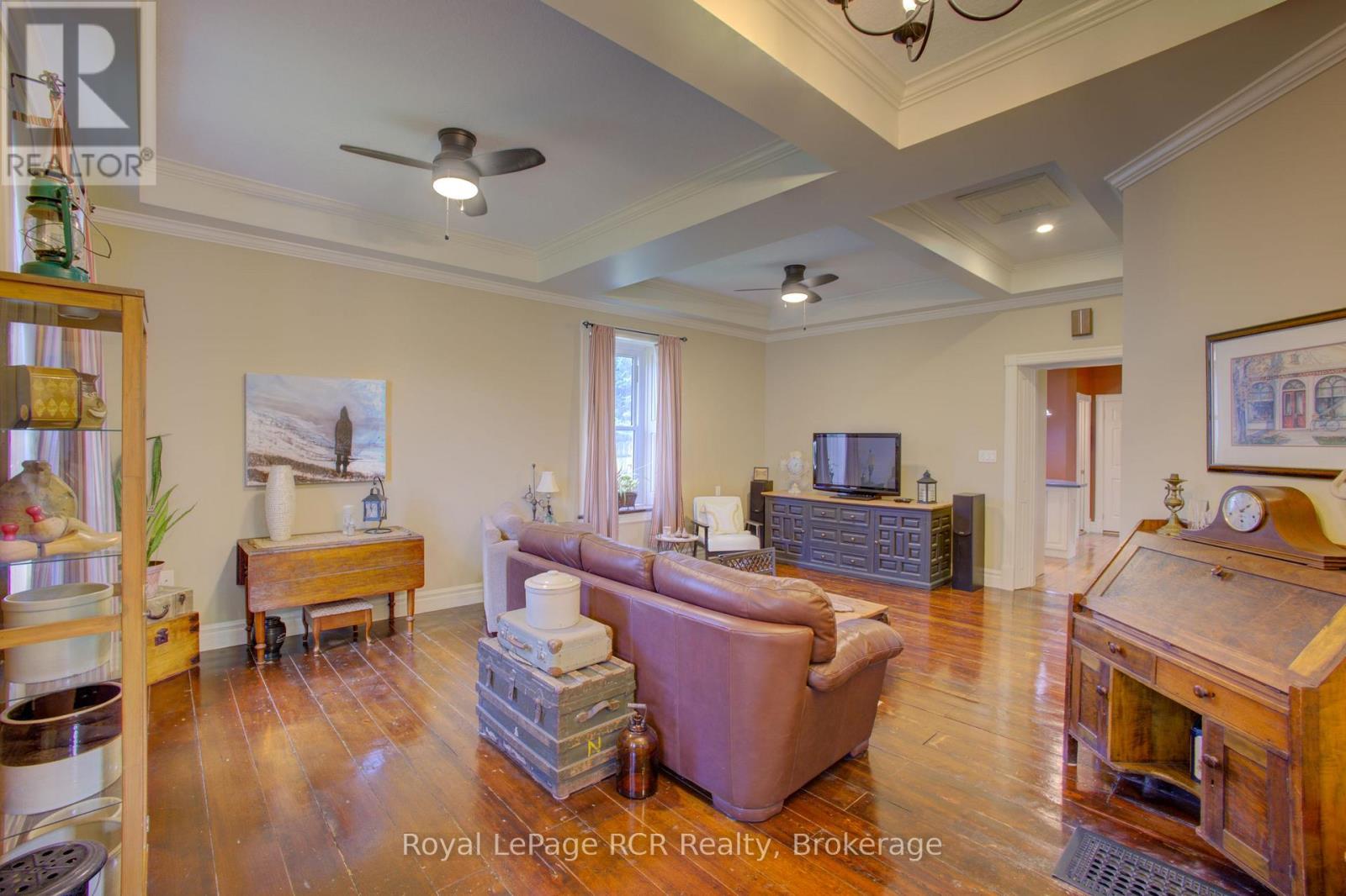 134 Frederick Street E, Wellington North, Ontario N0G 1A0 - Photo 15 - X13843758