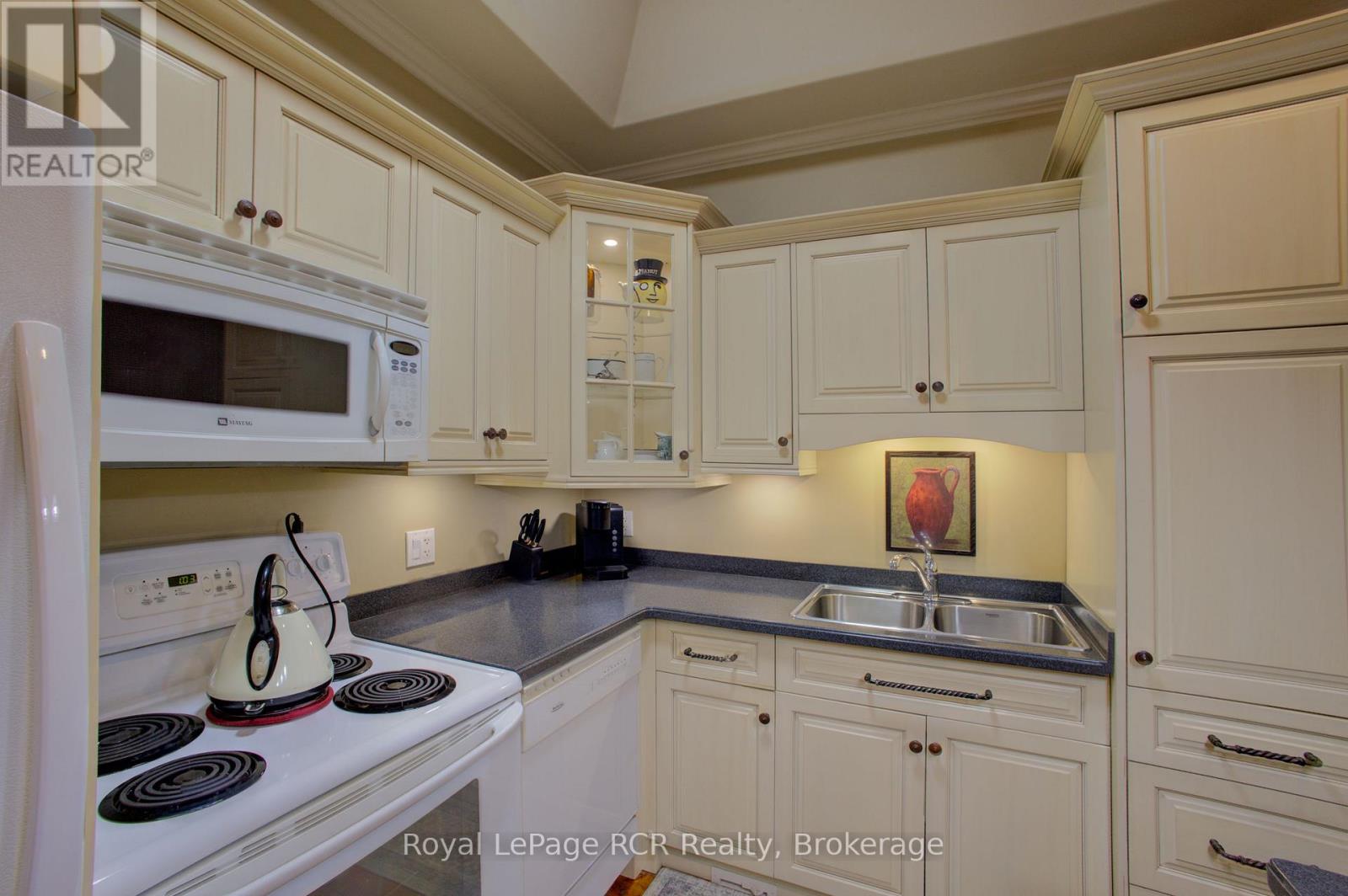 134 Frederick Street E, Wellington North, Ontario N0G 1A0 - Photo 6 - X13843758