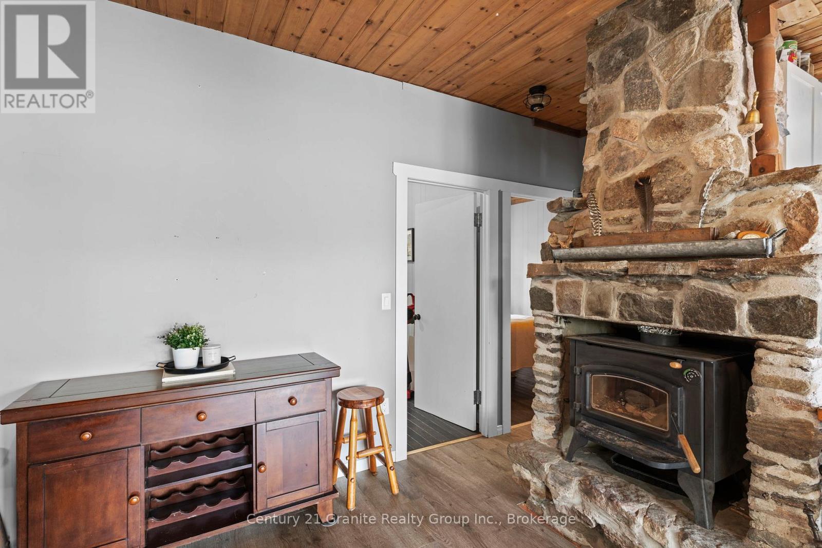 1255 Ross Lake Road, Dysart Et Al, Ontario K0M 1S0 - Photo 11 - X13843904