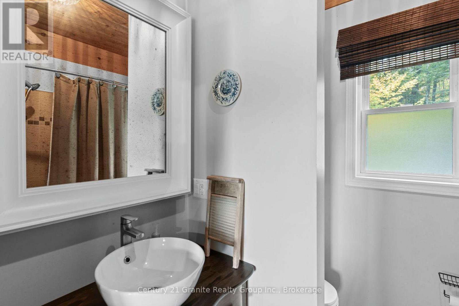 1255 Ross Lake Road, Dysart Et Al, Ontario K0M 1S0 - Photo 15 - X13843904