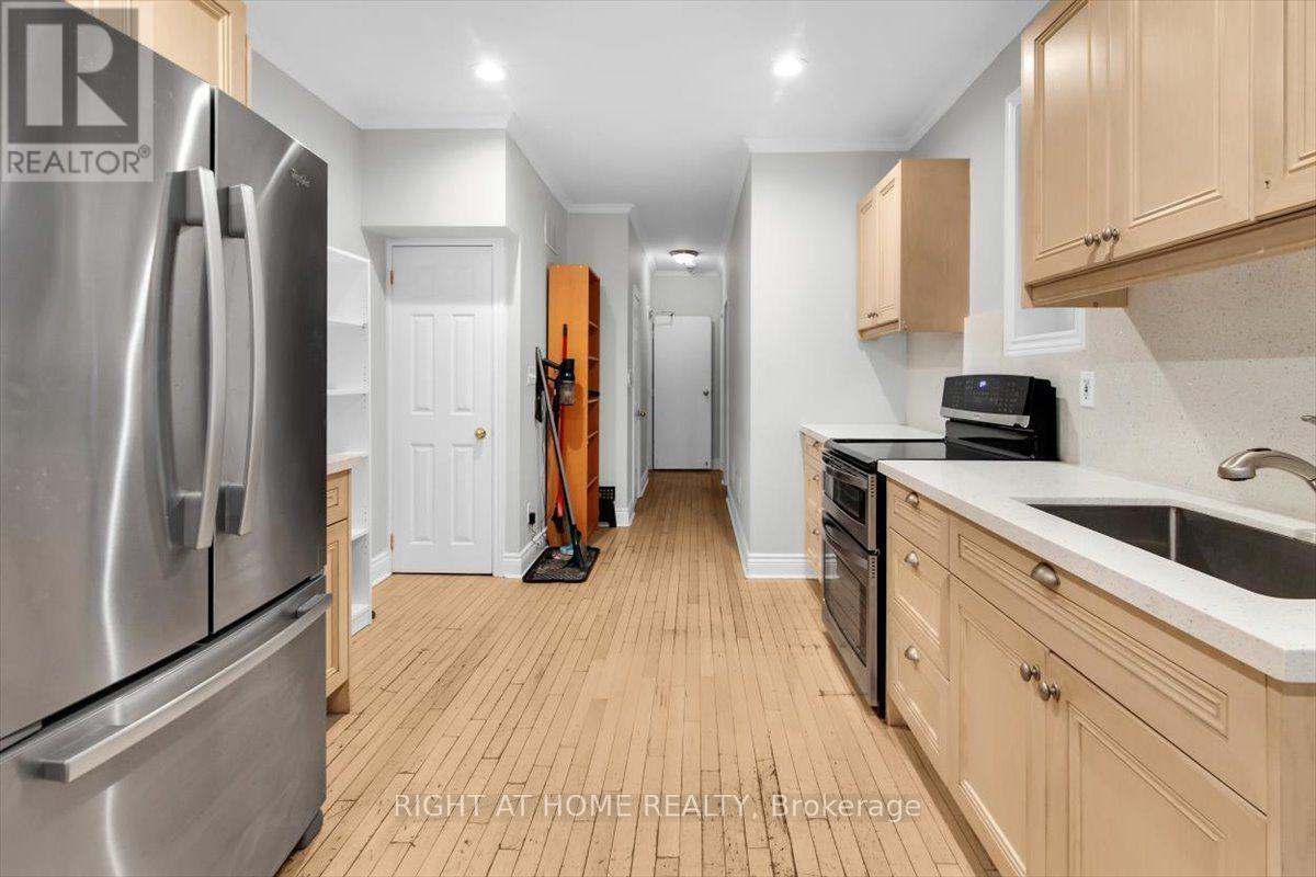 Main & Lower - 182 Mutual Street, Toronto, Ontario  M5B 2B3 - Photo 12 - C13843714