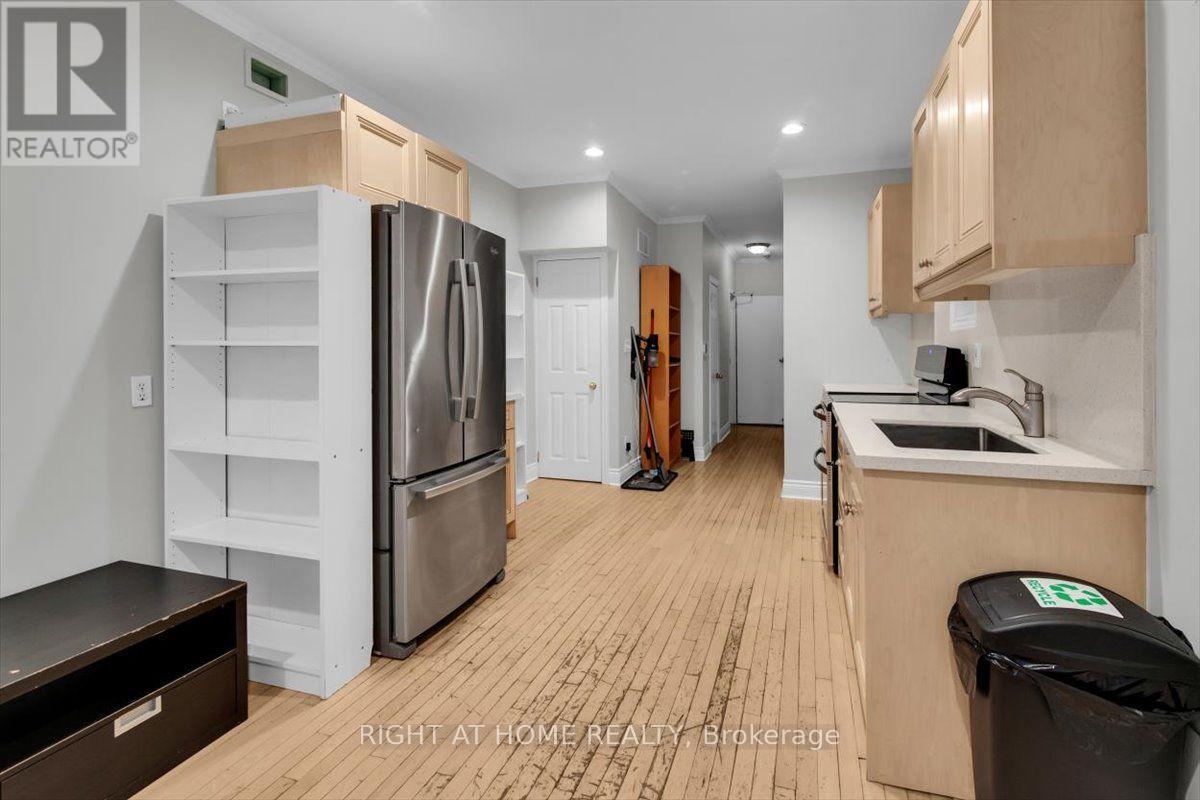 Main & Lower - 182 Mutual Street, Toronto, Ontario  M5B 2B3 - Photo 16 - C13843714