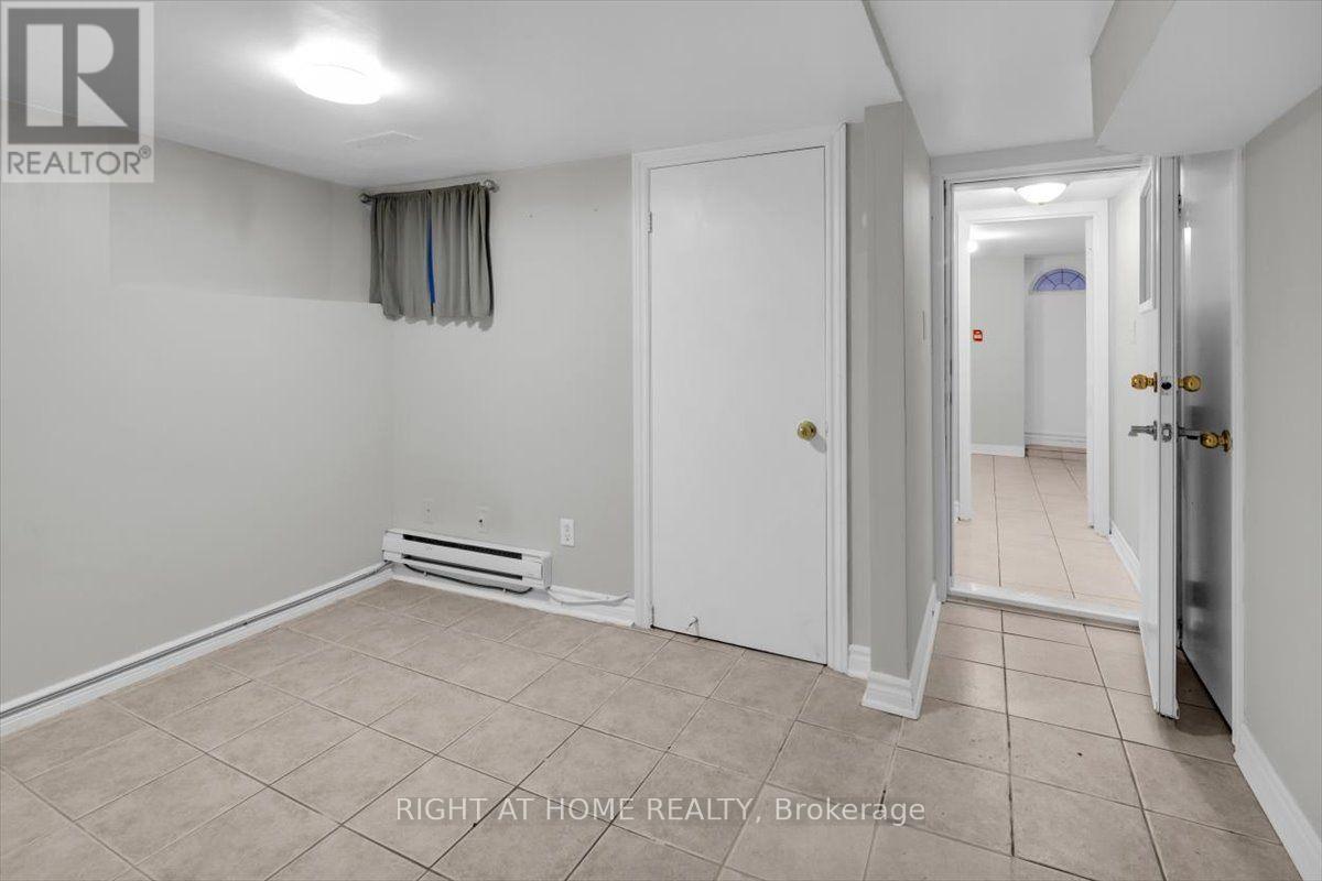 Main & Lower - 182 Mutual Street, Toronto, Ontario  M5B 2B3 - Photo 21 - C13843714