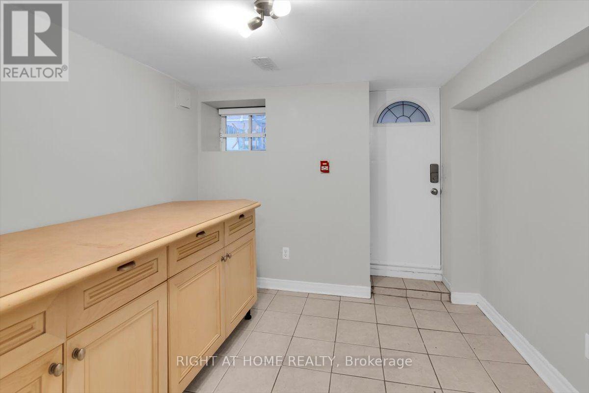 Main & Lower - 182 Mutual Street, Toronto, Ontario  M5B 2B3 - Photo 25 - C13843714