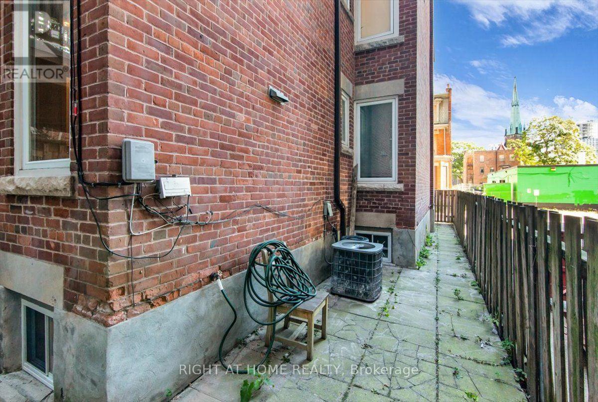 Main & Lower - 182 Mutual Street, Toronto, Ontario  M5B 2B3 - Photo 27 - C13843714