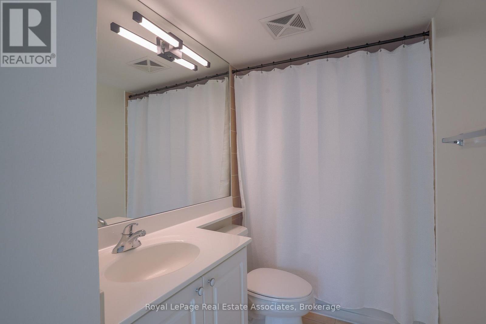 1904 - 231 Fort York Boulevard, Toronto, Ontario  M5V 1B2 - Photo 16 - C13843738