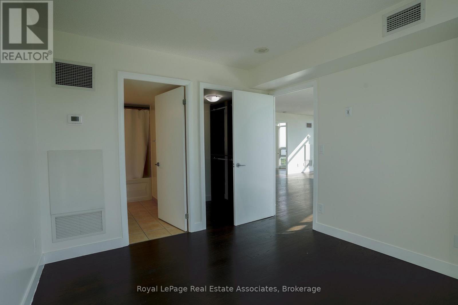 1904 - 231 Fort York Boulevard, Toronto, Ontario  M5V 1B2 - Photo 18 - C13843738