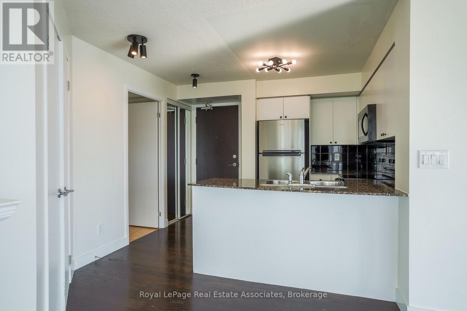 1904 - 231 Fort York Boulevard, Toronto, Ontario  M5V 1B2 - Photo 20 - C13843738