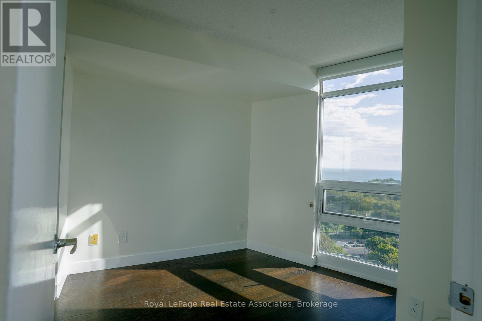 1904 - 231 Fort York Boulevard, Toronto, Ontario  M5V 1B2 - Photo 22 - C13843738