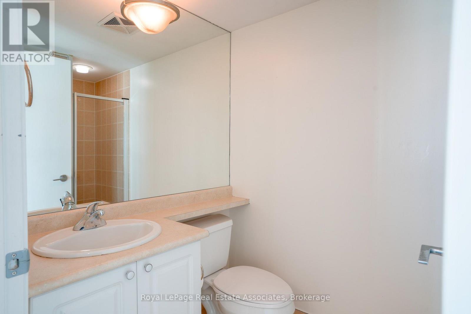 1904 - 231 Fort York Boulevard, Toronto, Ontario  M5V 1B2 - Photo 23 - C13843738