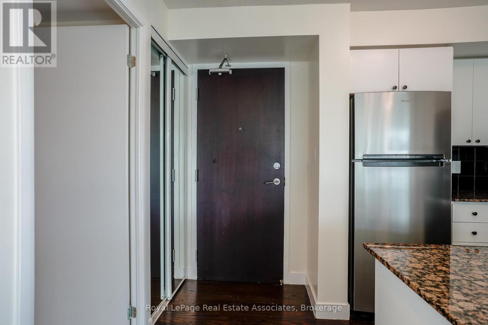 1904 - 231 Fort York Boulevard, Toronto, Ontario  M5V 1B2 - Photo 25 - C13843738