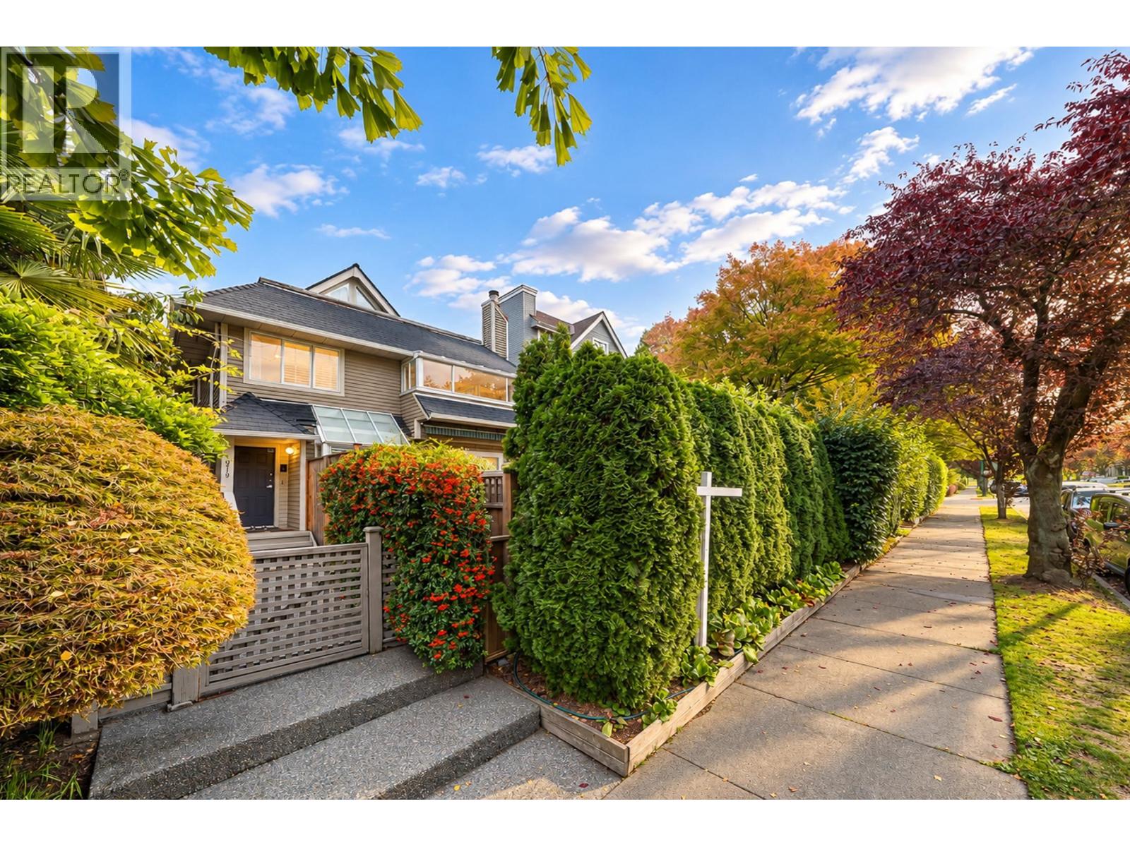 1919 CREELMAN AVENUE, Vancouver, British Columbia