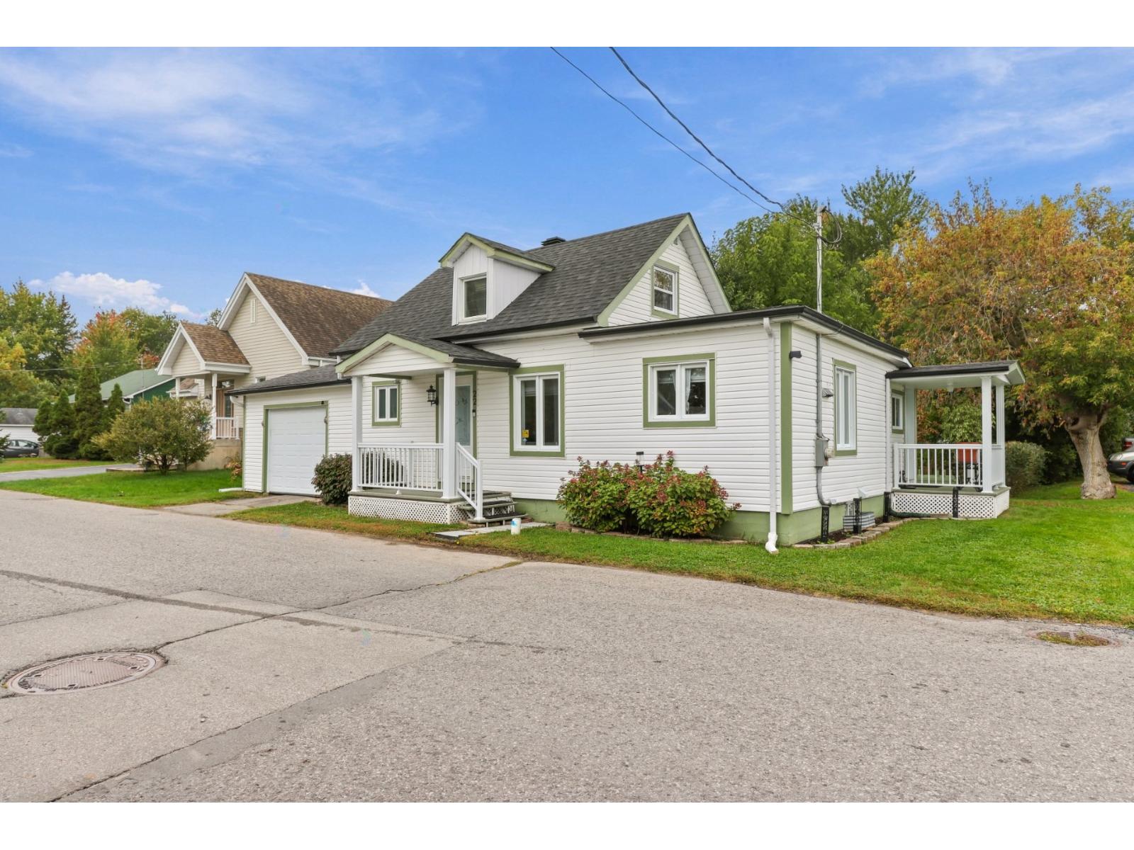 22 Rue St-Jean-Baptiste Saint-Polycarpe Quebec Canada J0P1X0