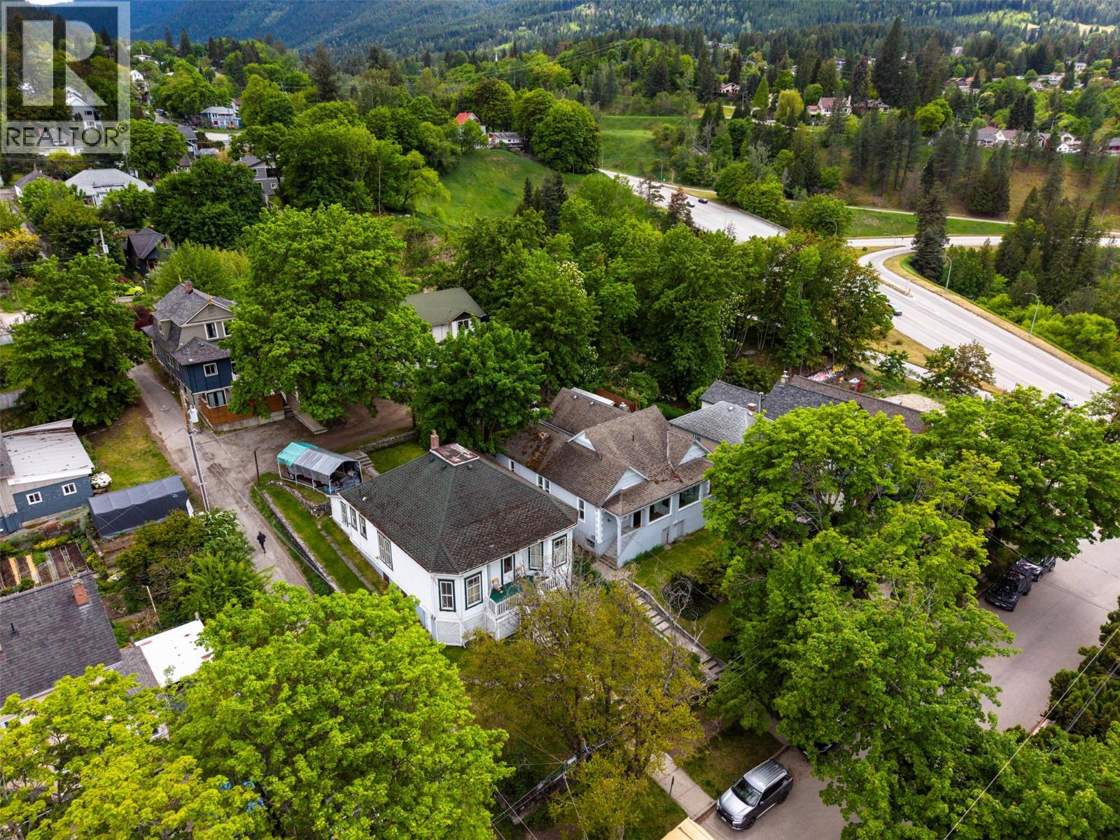 308/310 Carbonate Street, Nelson, British Columbia  V1L 4P2 - Photo 3 - 10401920