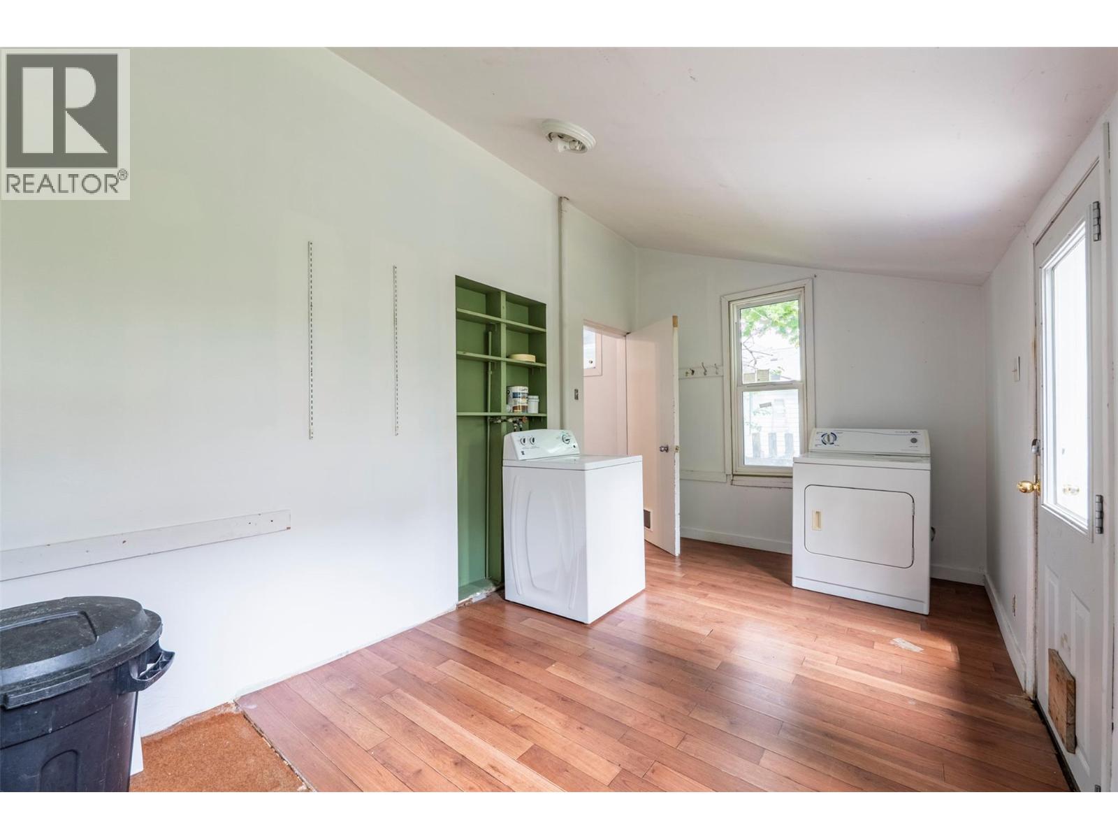 308/310 Carbonate Street, Nelson, British Columbia  V1L 4P2 - Photo 19 - 10401920