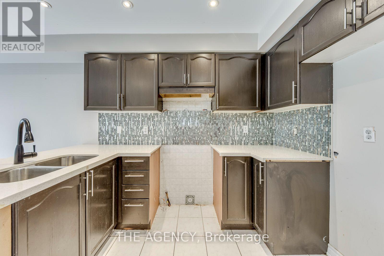 45 Palomino Place, Whitby, Ontario  L1R 2V5 - Photo 11 - E13843860