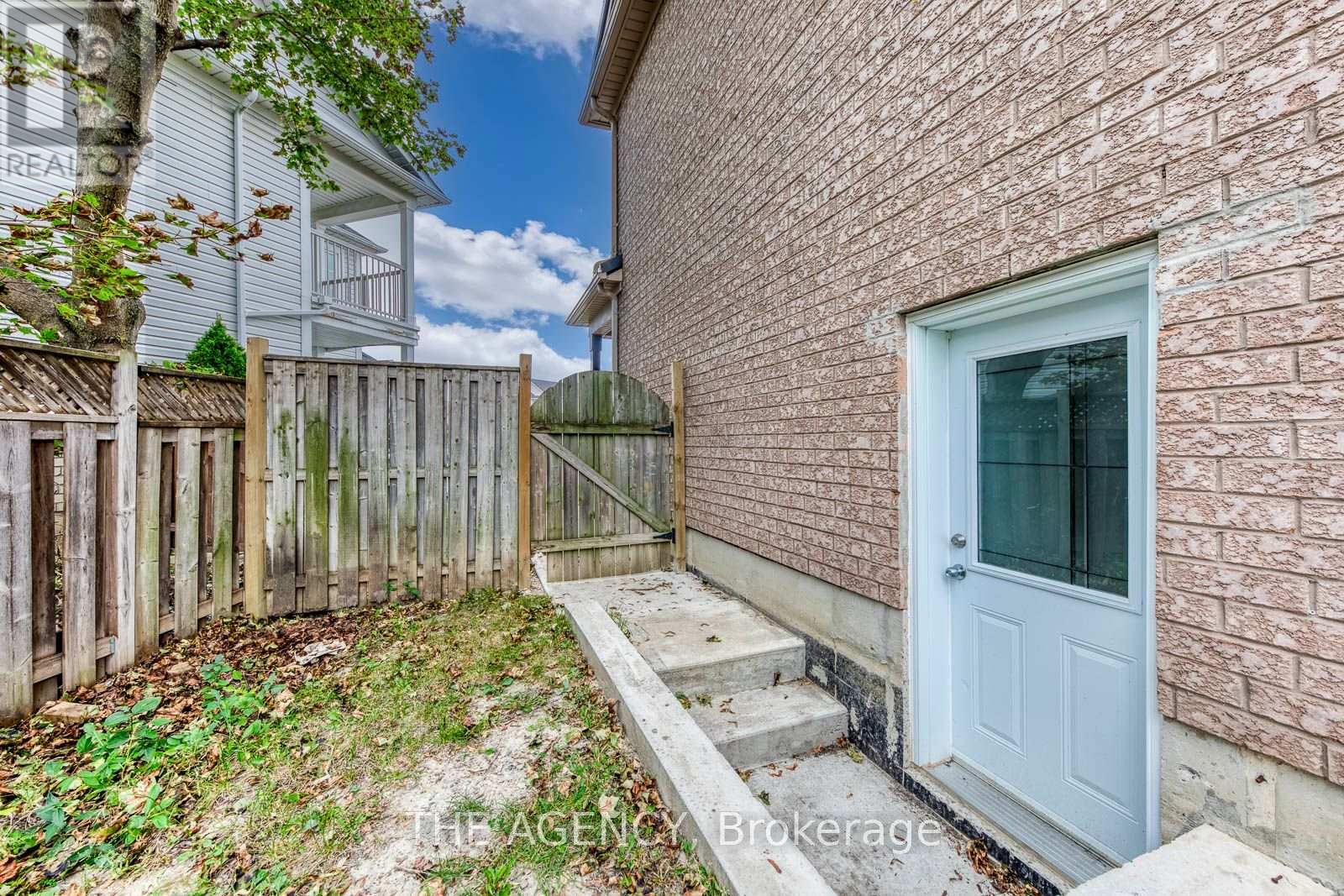 45 Palomino Place, Whitby, Ontario  L1R 2V5 - Photo 40 - E13843860