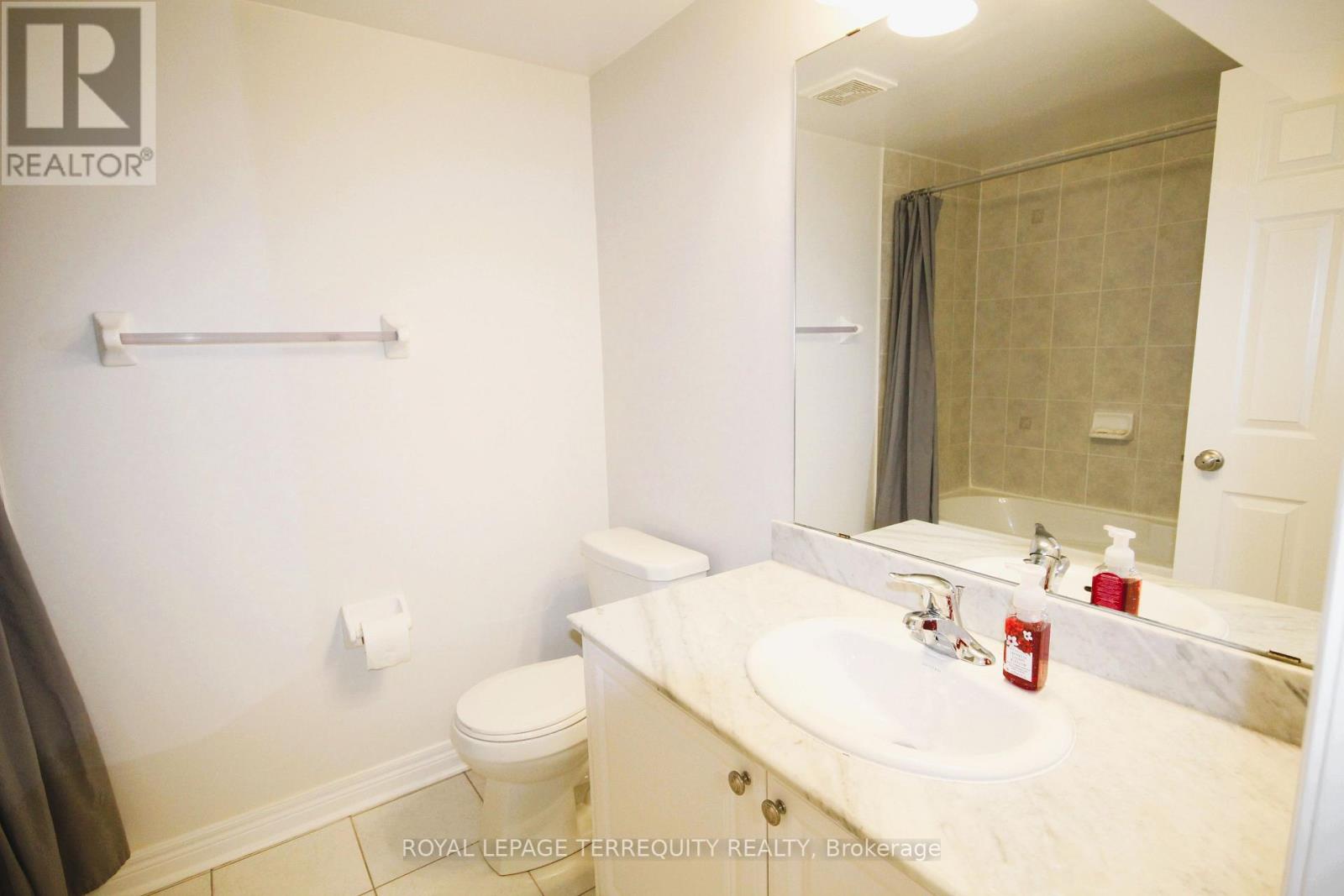 Main - 19 De Jong Street, Toronto, Ontario  M1P 0C1 - Photo 9 - E13843974