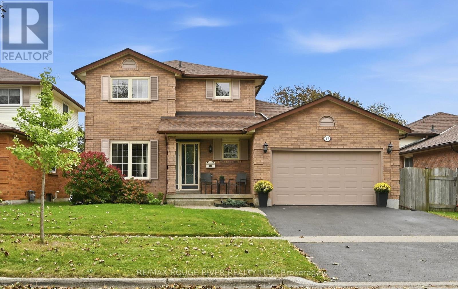 17 CLOVERFIELD STREET, Clarington, Ontario
