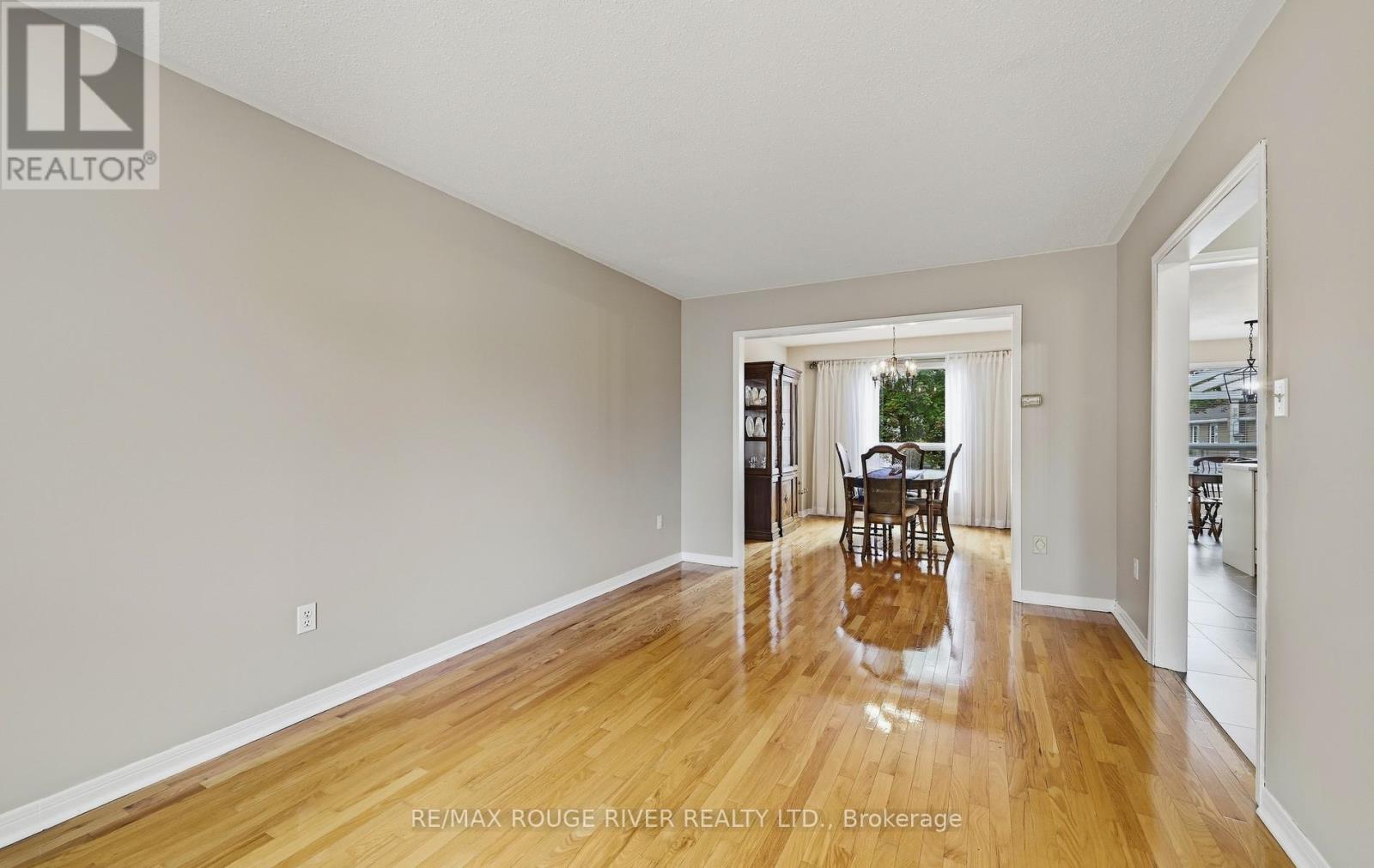 17 Cloverfield Street, Clarington, Ontario  L1E 1K4 - Photo 7 - E13843996