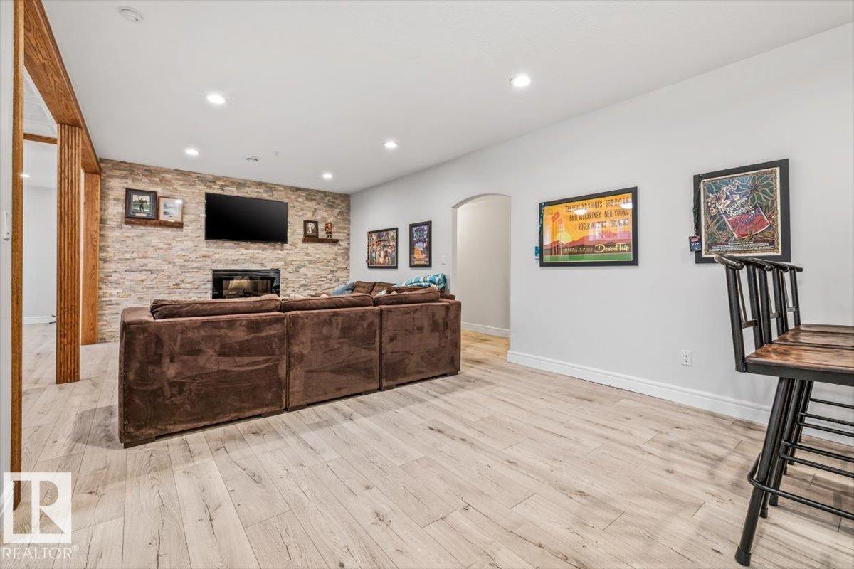 #12 51025 RGE ROAD 222