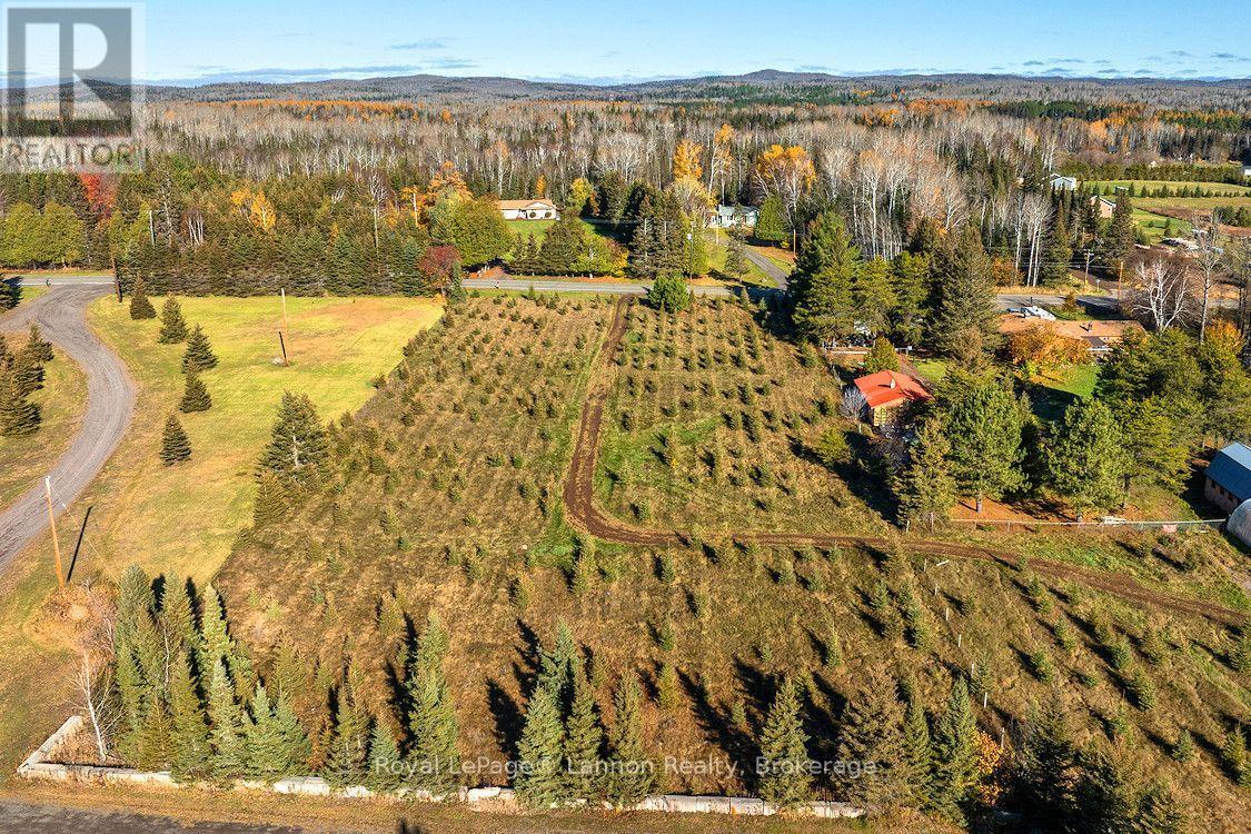 2265 Government Road, Thunder Bay, Ontario  P7G 1V2 - Photo 1 - X13843868