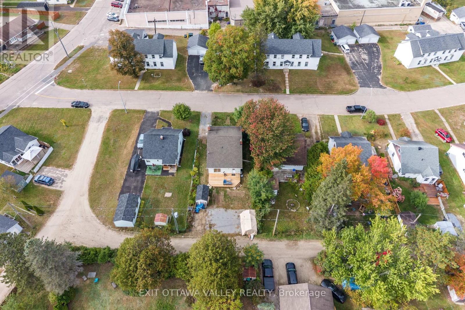 15 Troyes Street, Deep River, Ontario  K0J 1P0 - Photo 39 - X13843778