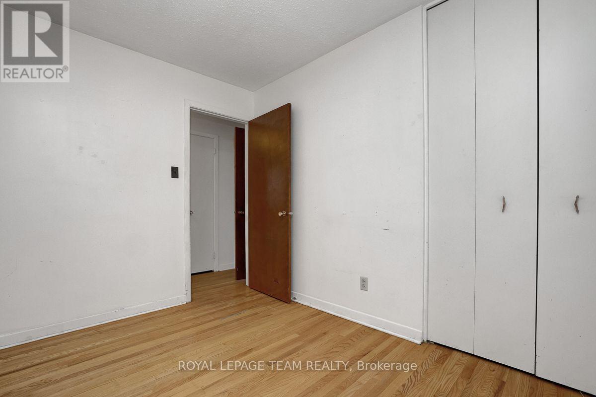 12 Kesler Avenue, Ottawa, Ontario  K2E 5Z1 - Photo 20 - X13843816