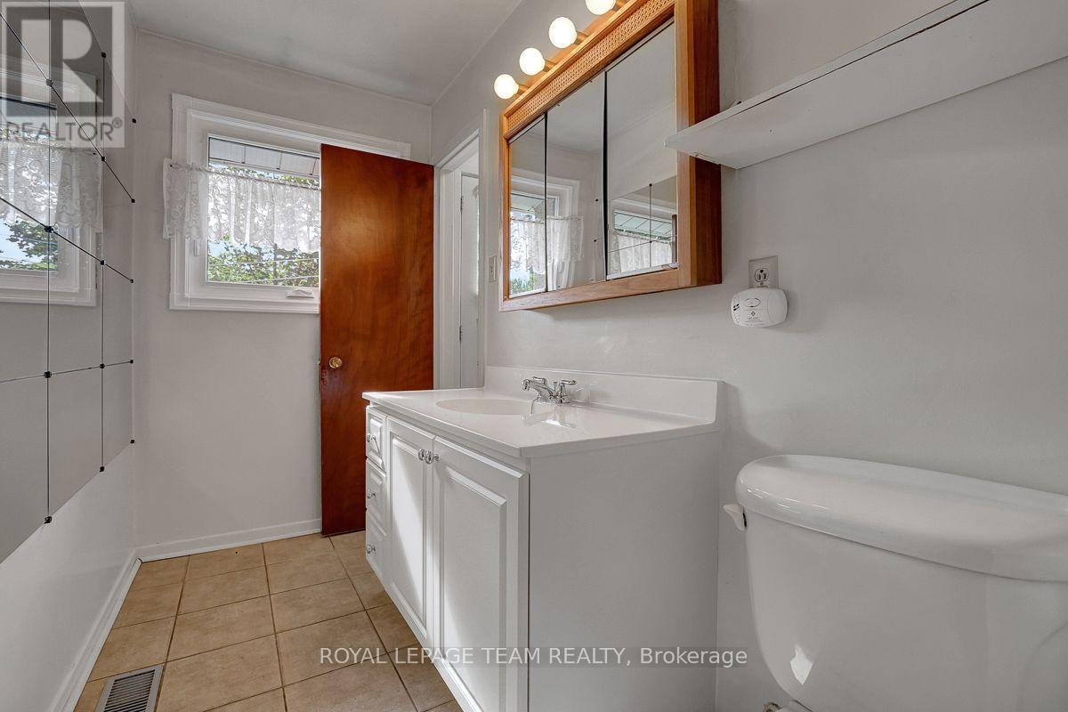 12 Kesler Avenue, Ottawa, Ontario  K2E 5Z1 - Photo 21 - X13843816