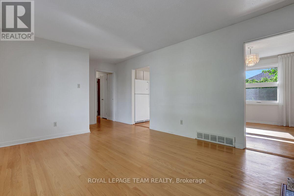 12 Kesler Avenue, Ottawa, Ontario  K2E 5Z1 - Photo 9 - X13843816