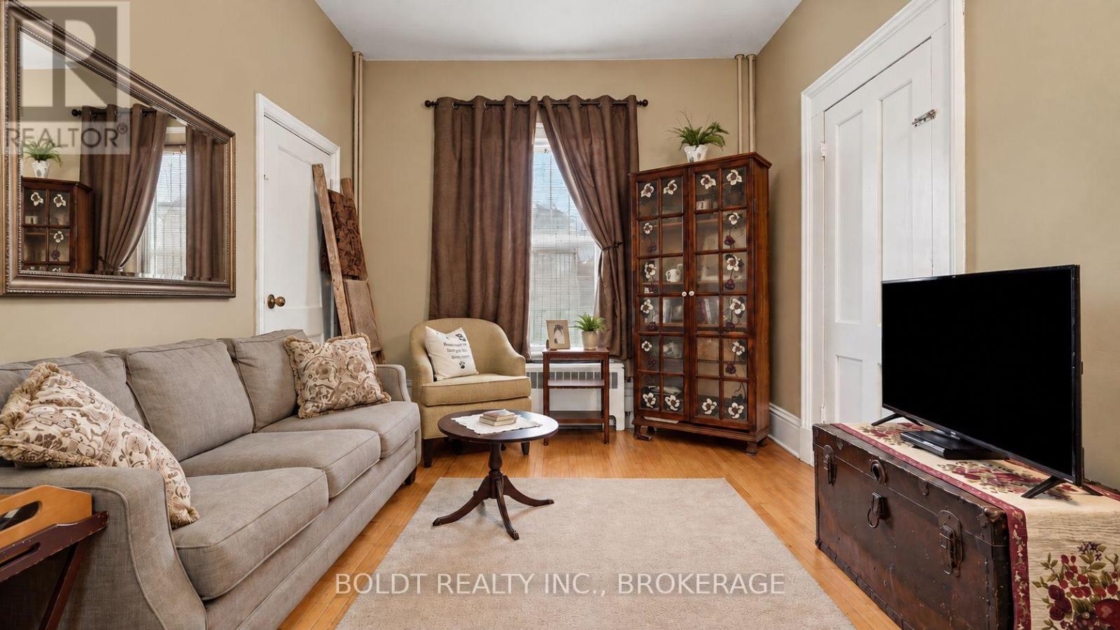 28 Chapel Street S, Thorold (Thorold Downtown), Ontario L2V 2C6 - Photo 20 - X13843826