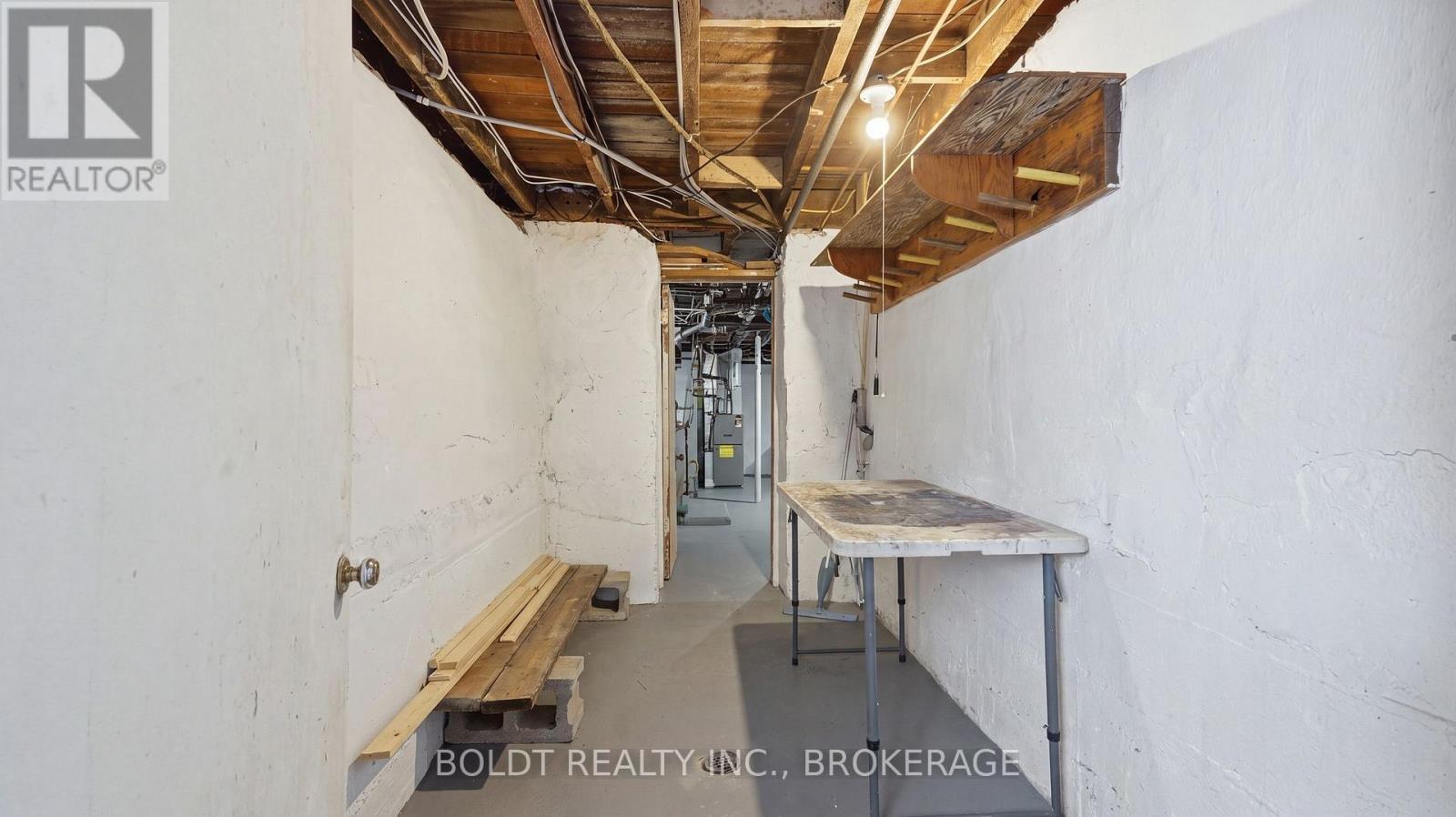 28 Chapel Street S, Thorold (Thorold Downtown), Ontario L2V 2C6 - Photo 36 - X13843826