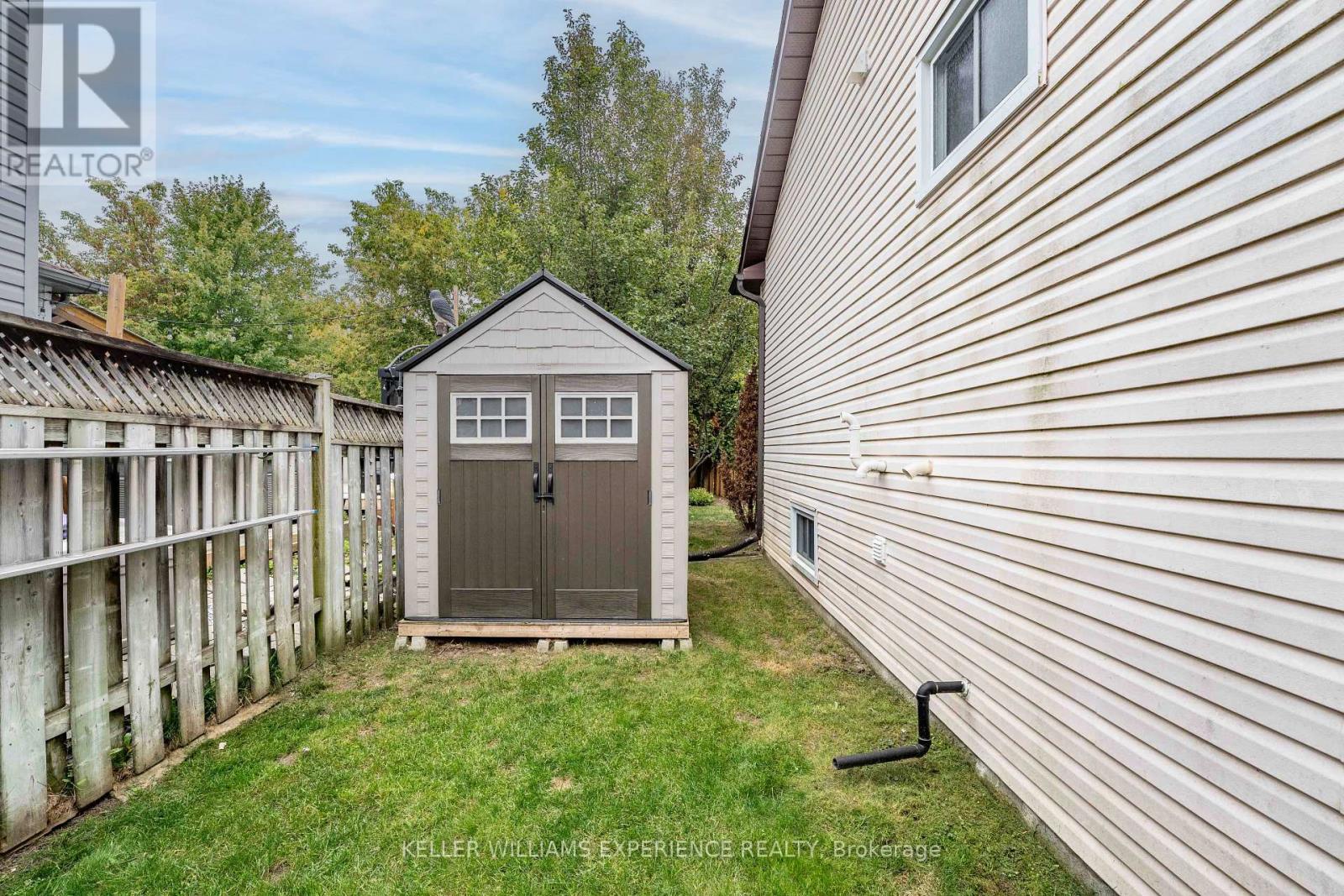 9 Edenbridge Drive, Essa, Ontario  L3W 0K6 - Photo 39 - N13843722