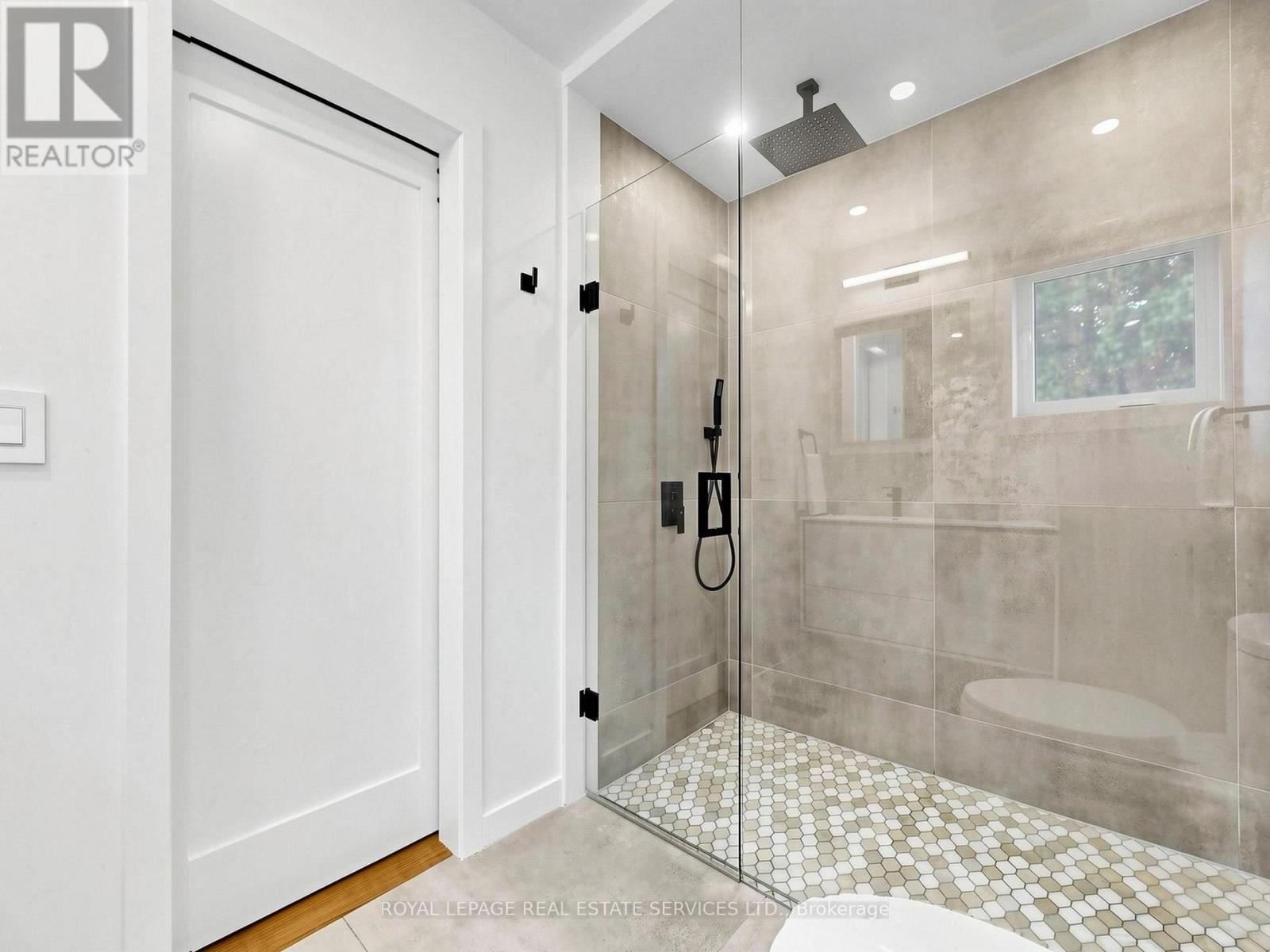 21 Glenmanor Way, Vaughan (Crestwood-Springfarm-Yorkhill), Ontario  L4J 3A3 - Photo 19 - N13843840