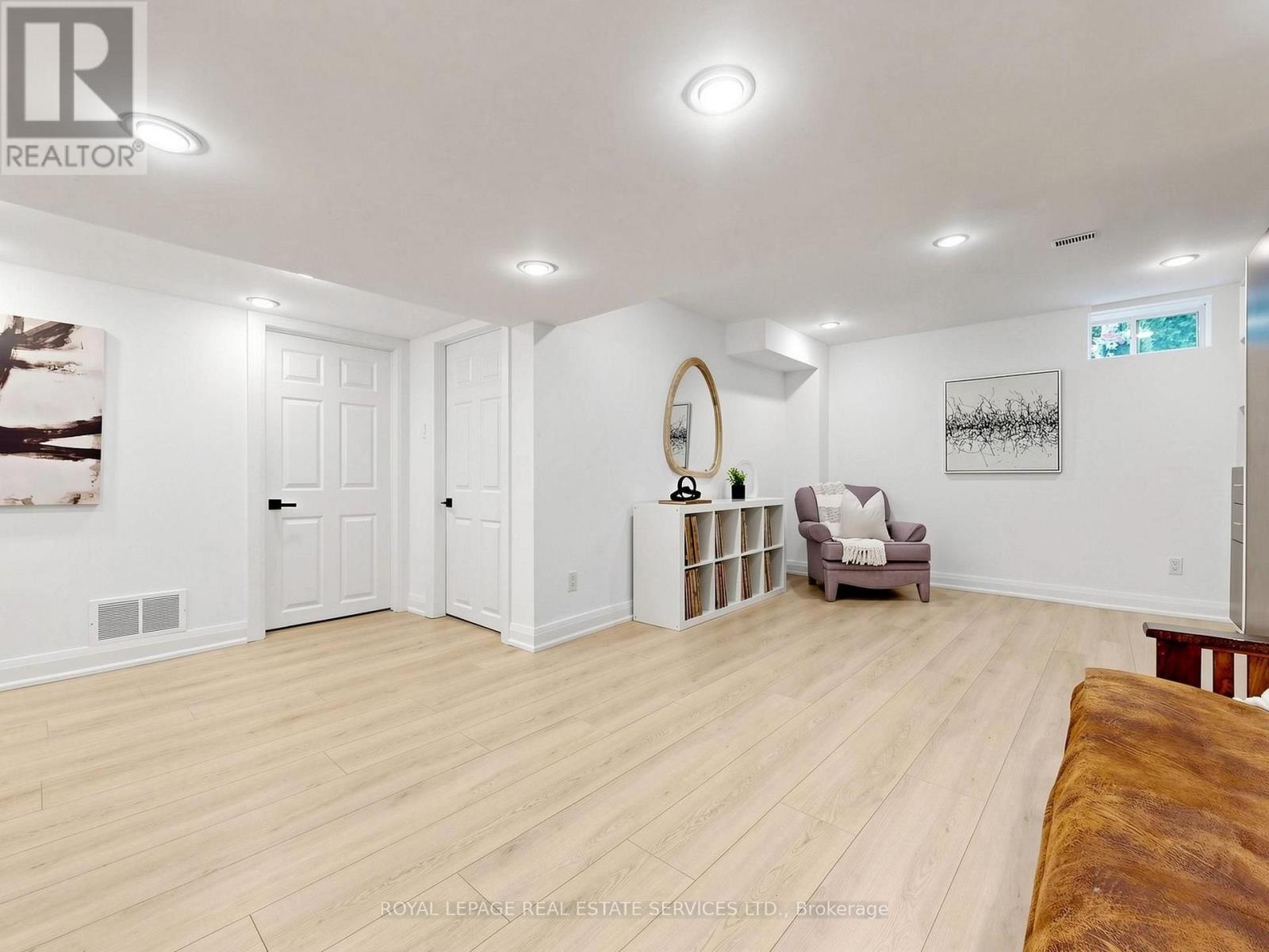 21 Glenmanor Way, Vaughan (Crestwood-Springfarm-Yorkhill), Ontario  L4J 3A3 - Photo 26 - N13843840