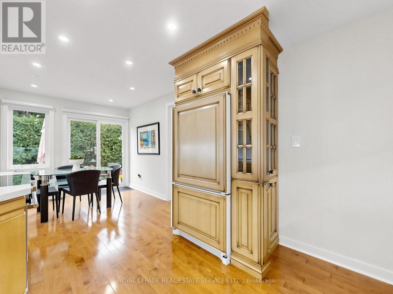 21 Glenmanor Way, Vaughan (Crestwood-Springfarm-Yorkhill), Ontario  L4J 3A3 - Photo 7 - N13843840