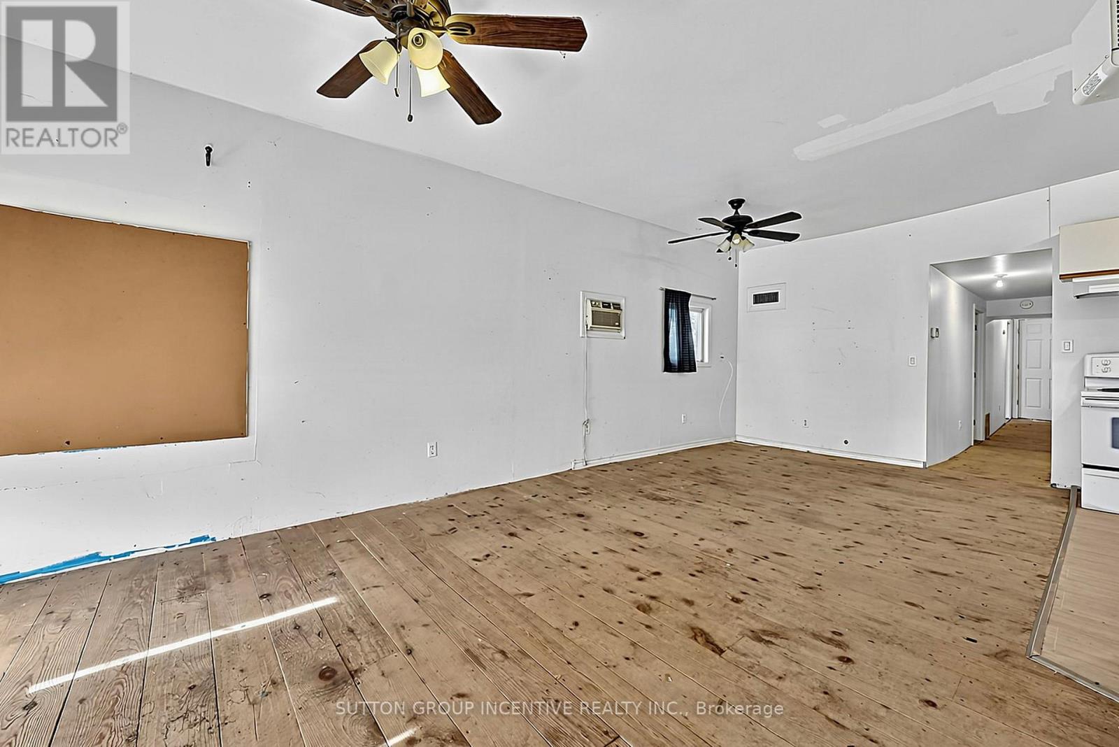 366 Talbot Street, Tay, Ontario  L0K 1R0 - Photo 14 - S13843930