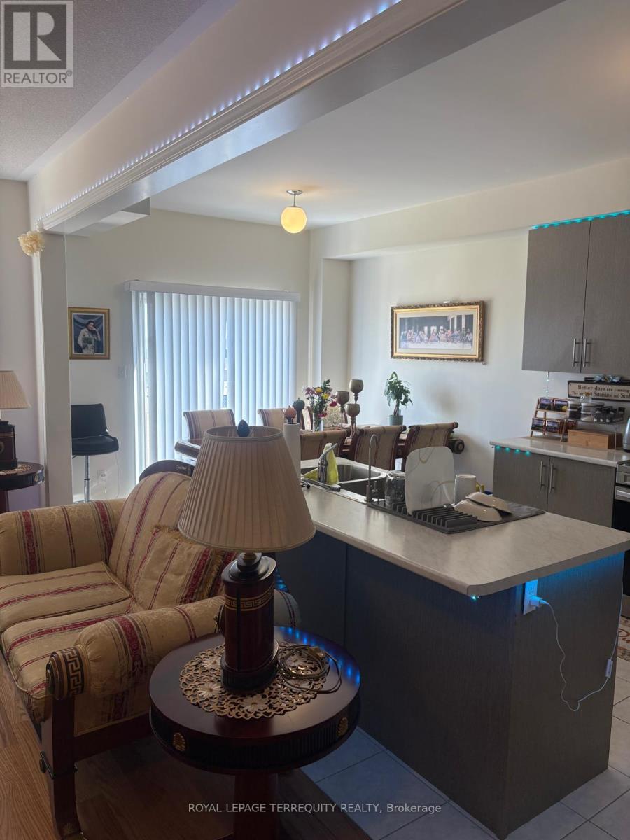 1101 Skyridge Boulevard, Pickering, Ontario  L1X 0G7 - Photo 7 - E13843796