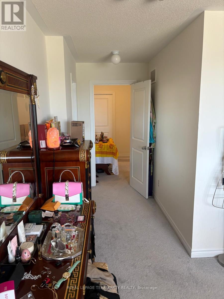 1101 Skyridge Boulevard, Pickering, Ontario  L1X 0G7 - Photo 17 - E13843796