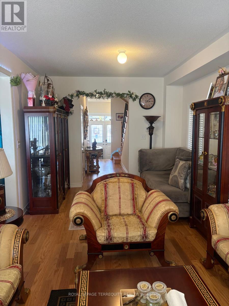 1101 Skyridge Boulevard, Pickering, Ontario  L1X 0G7 - Photo 8 - E13843796