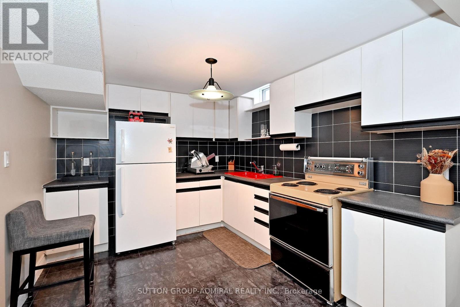 62 Castlehill Road, Vaughan, Ontario  L6A 1N8 - Photo 42 - N13843636